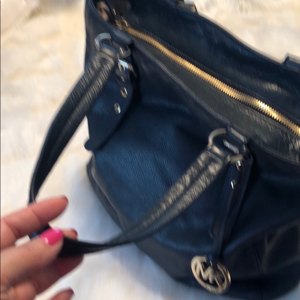 👜 - Picture 2 of 8